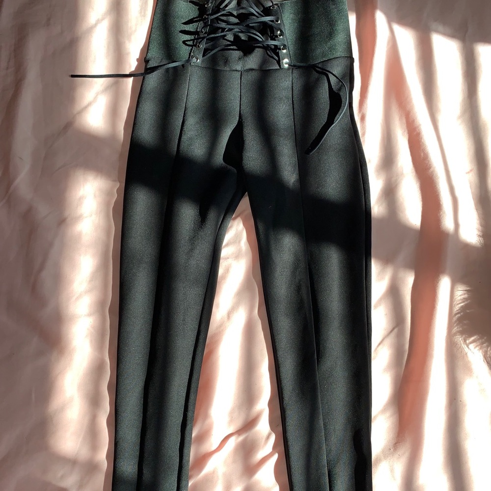 Black leggings